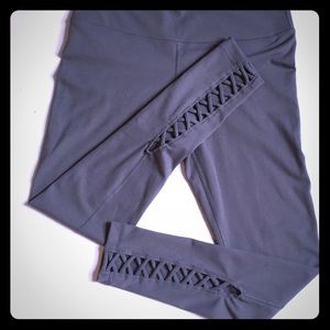 Yogalicious Gray Leggings (Medium)